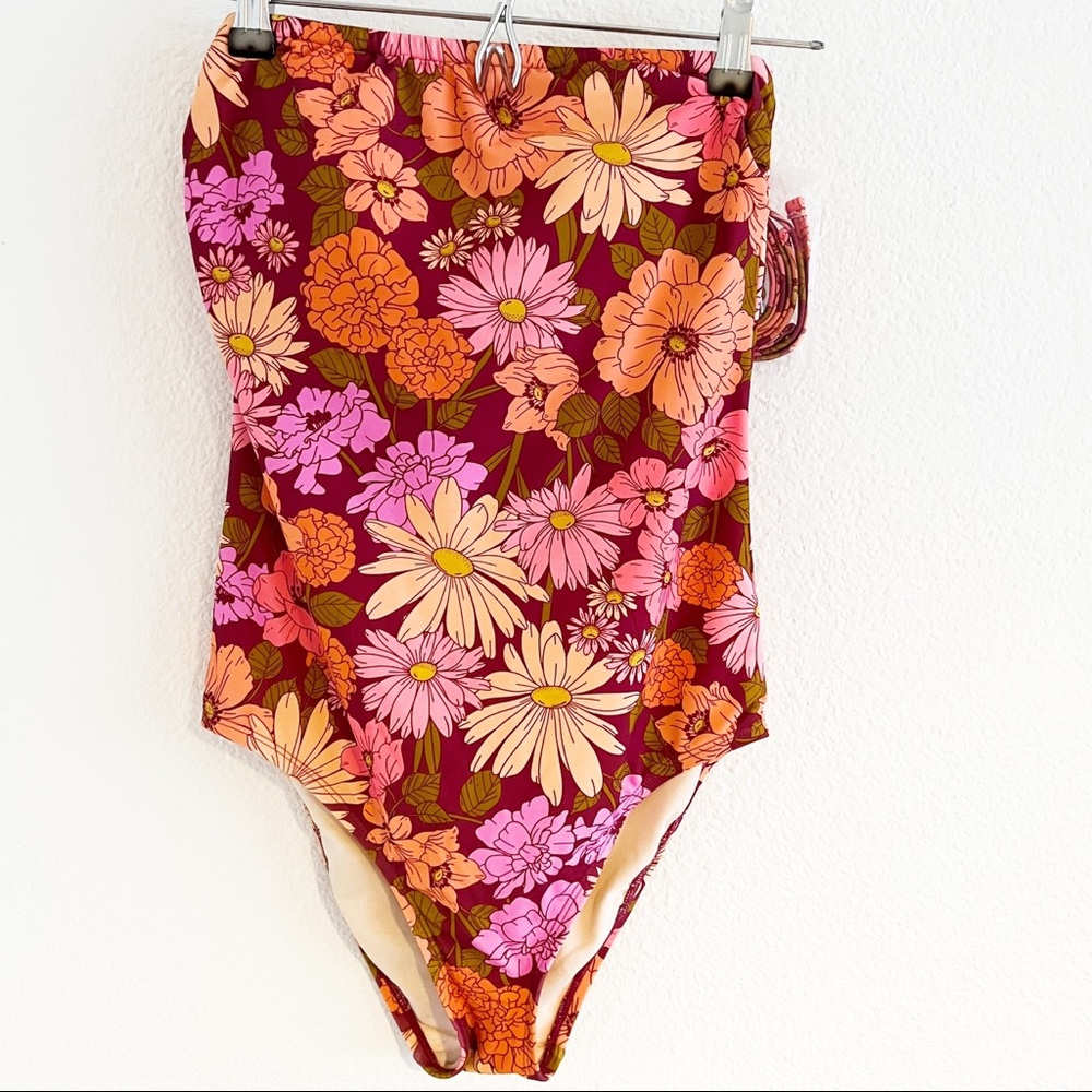 Kona Sol Daisy One Piece Swimsuit